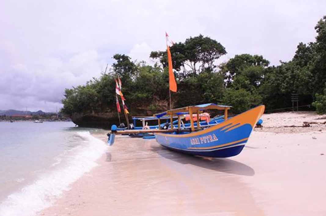 Wisata Pantai Utara Jawa Tengah PANTAI INDAH