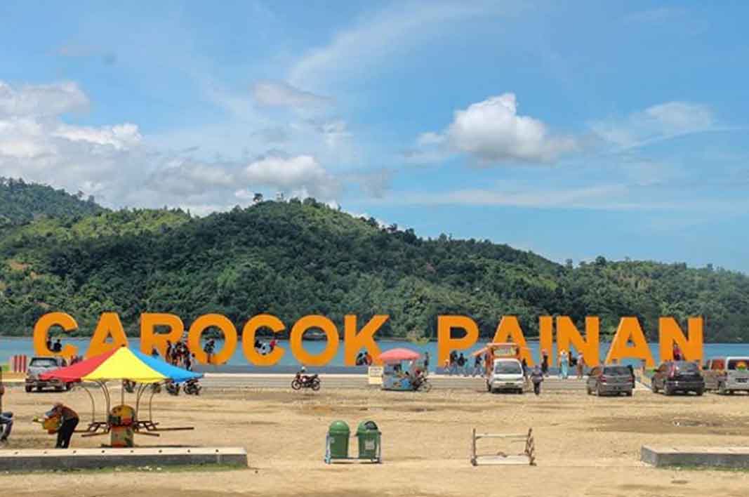 Pantai Carocok Harga Tiket Masuk dan Spot Foto Terbaik 2022