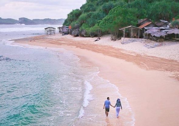 wisata pantai Ngandong