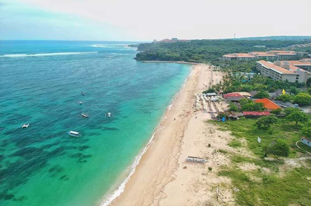 Pantai Nusa Dua Bali - Harga Tiket Masuk - Spot Foto Terbaru 2022