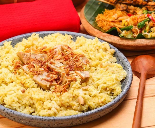 nasi tepeng khas bali
