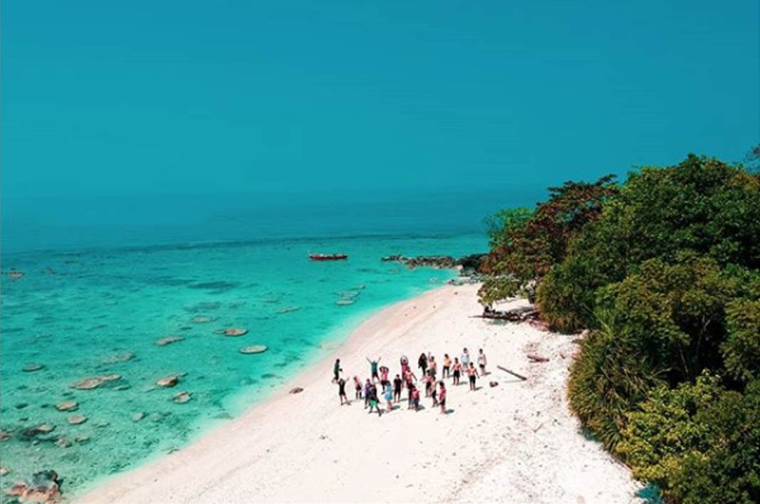 Tempat Wisata di karimun Jawa Tebraru 2021 Paling Cantik
