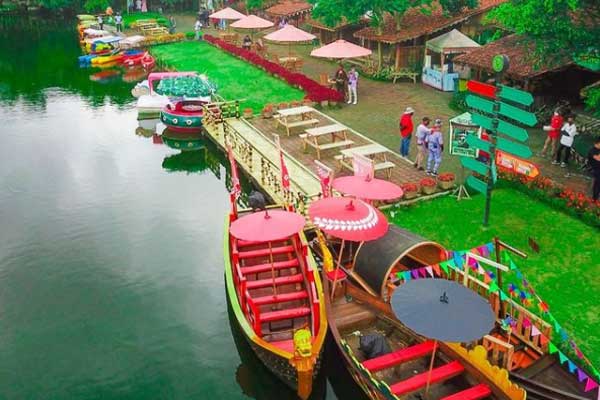 spot terbaik di floating market lembang