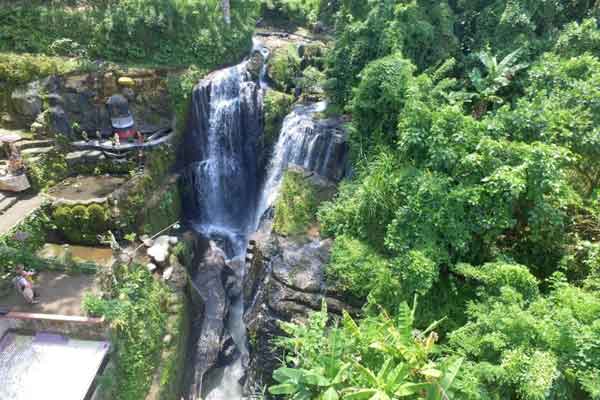 waktu terbaik berkunjung ke taman beji griya waterfall