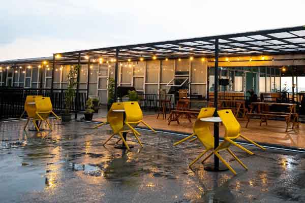 Discovery Rooftop Cafe Sukabumi