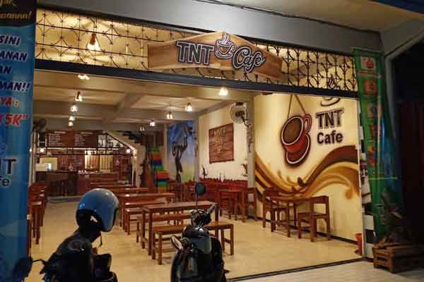 TNT Cafe