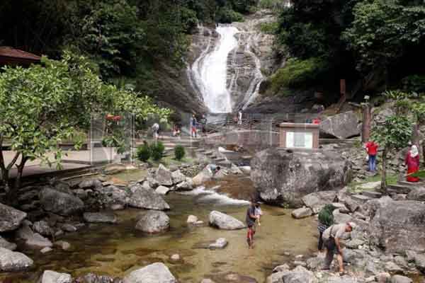 Lata Iskandar Waterfall Tapah