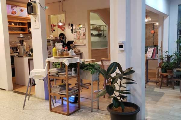 cafe di denpasar yang instagramable